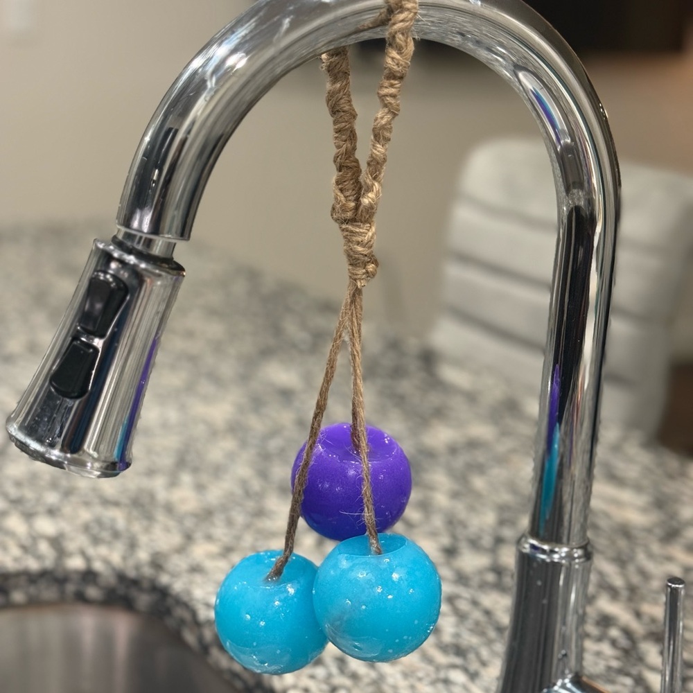 Soap Balls on Rope - Colorful Hanging Bath Gift Set Purple/Blue